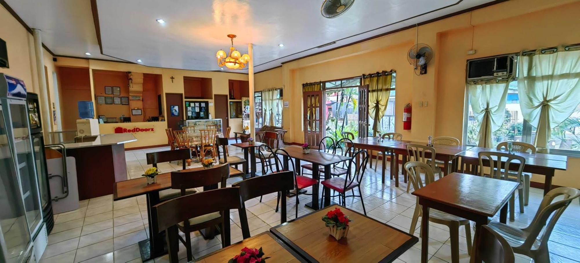 Oyo 1038 William Hearts Pension Puerto Princesa Esterno foto